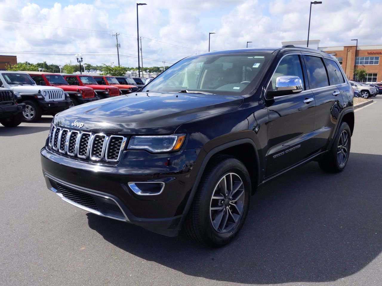 Pre-Owned 2019 Jeep Grand Cherokee Limited With Navigation