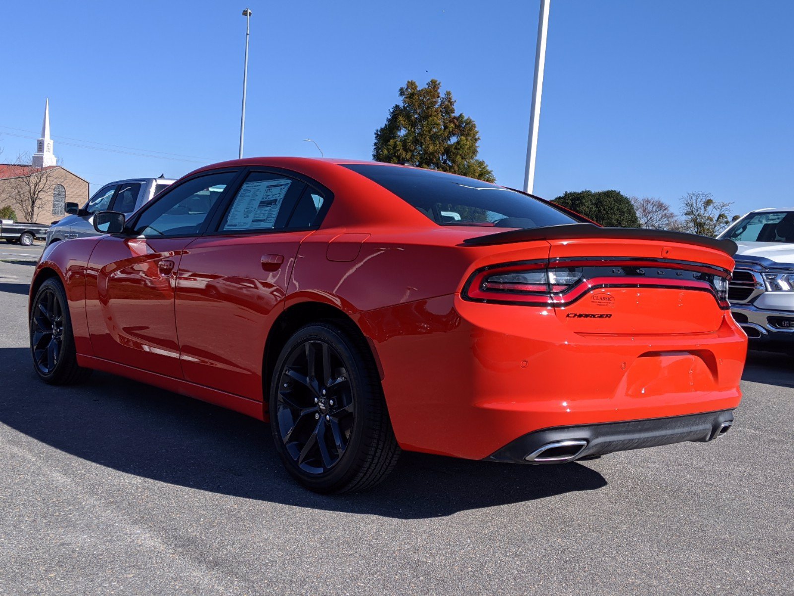 New 2020 DODGE Charger SXT RWD Sedan