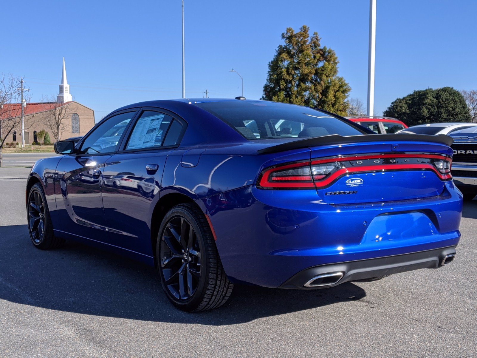 New 2020 DODGE Charger SXT RWD Sedan